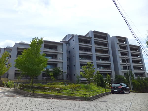 ドレッセあざみ野コリーナコート 3