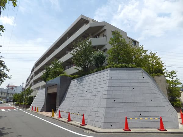 クレアヒルズ青葉荏田 1