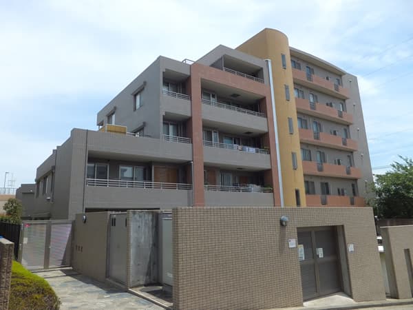 パストラルフォート江田 2