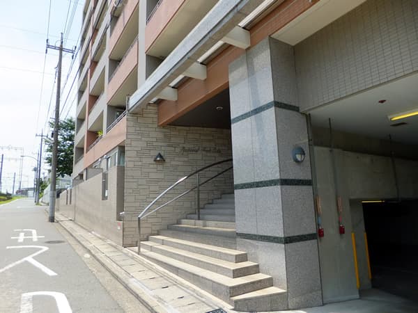 パストラルフォート江田 6