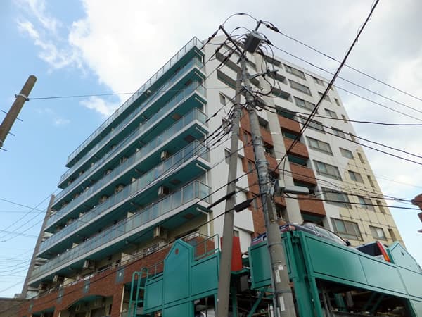 ロワール鶴見駅前 2