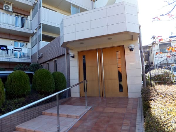 ラヴィドール港北新羽 3