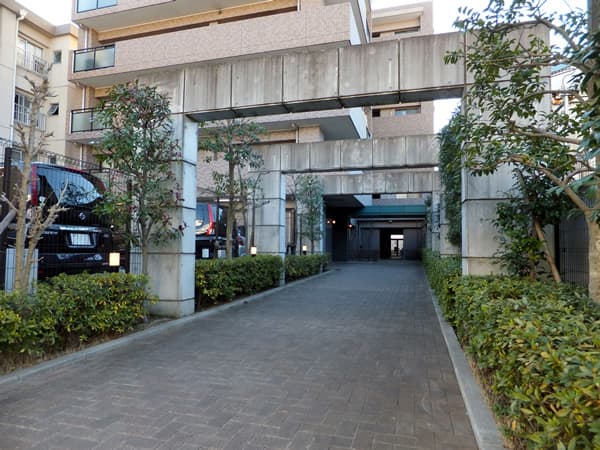 シャロール港北 5