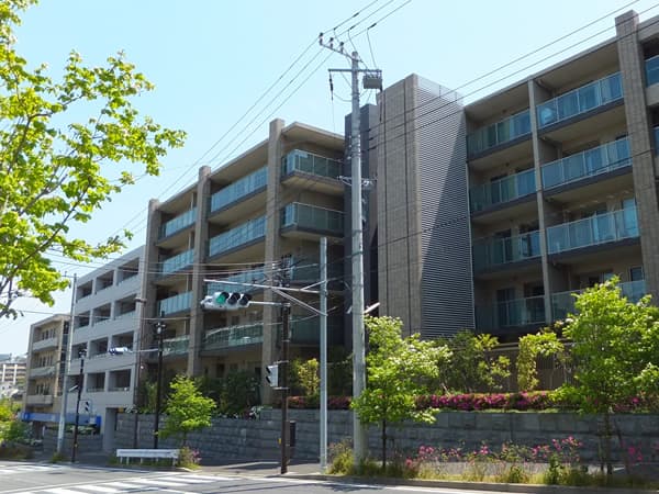 ライオンズたまプラーザ美しの森 1