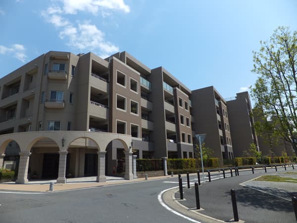 ドレッセ美しの森セントヴェールウエストヒル 1