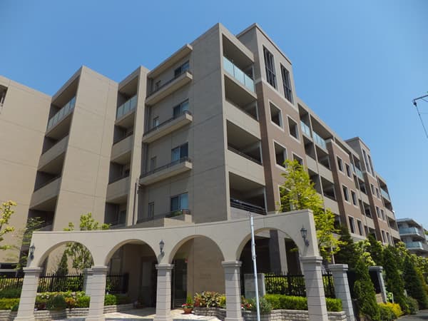 ドレッセ美しの森セントヴェールイーストヒル 1