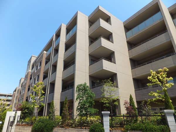 ドレッセ美しの森セントヴェールイーストヒル 2