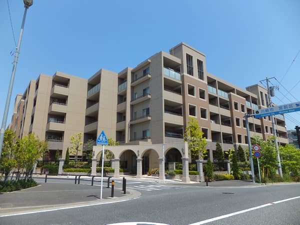 ドレッセ美しの森セントヴェールイーストヒル 3