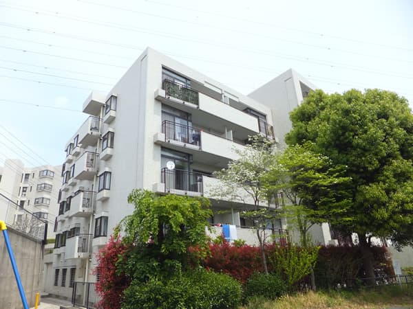 たまプラーザ美しが丘スカイマンションA棟 1