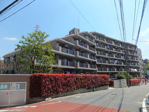 フローレンスパレス鷺沼 1