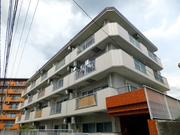 エスペランサ第6十日市場 1