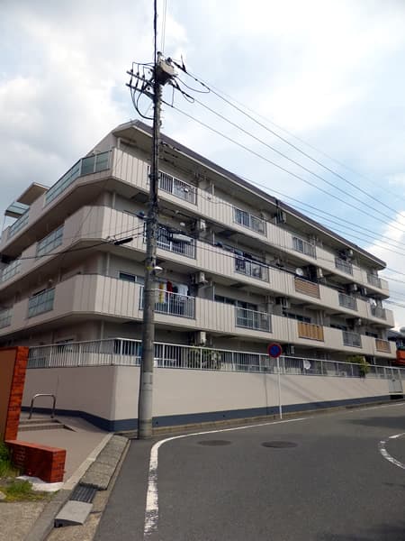 エスペランサ第6十日市場 3