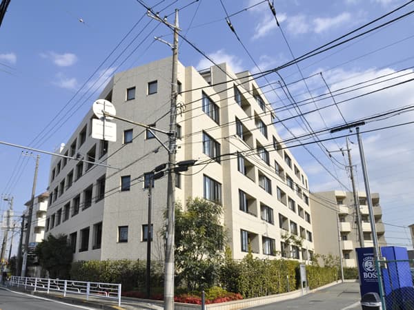 イニシア菊名桜山公園 1