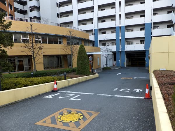 カウンテスコートアクシスコート 6