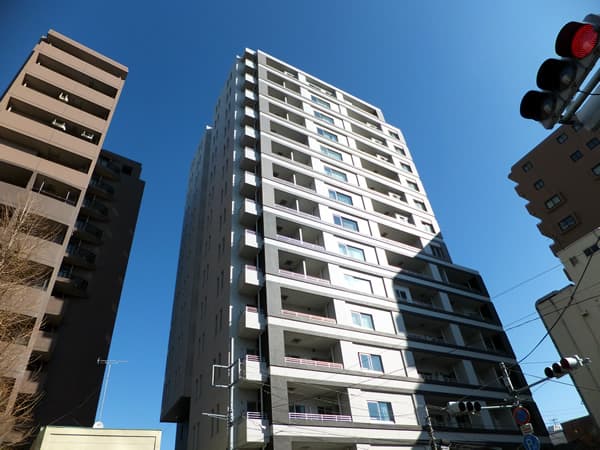 ザ・パークハウス新宿御苑西 1