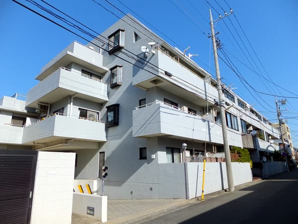 ニューウェルテラス生田 1