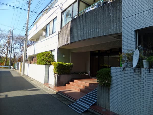 ニューウェルテラス生田 4