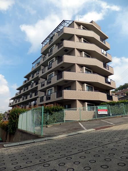 ビッグヴァン大倉山 1