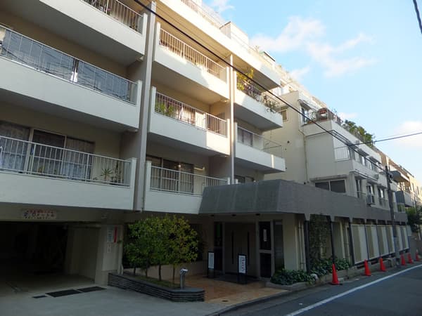 ヴィラロイヤル代々木 2