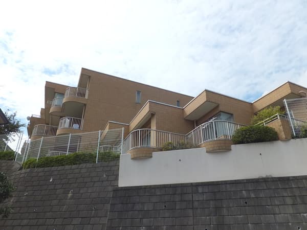 ハイラーク大倉山セカンドウイング 2