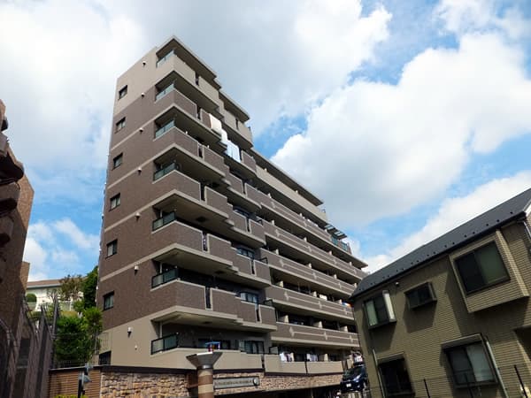 ダイアパレス大倉山ヒルズスクエア 1