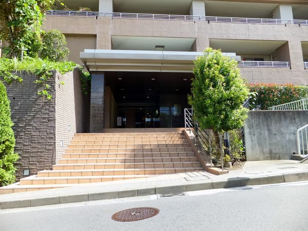 ディグニコート大倉山ヒルズ 5