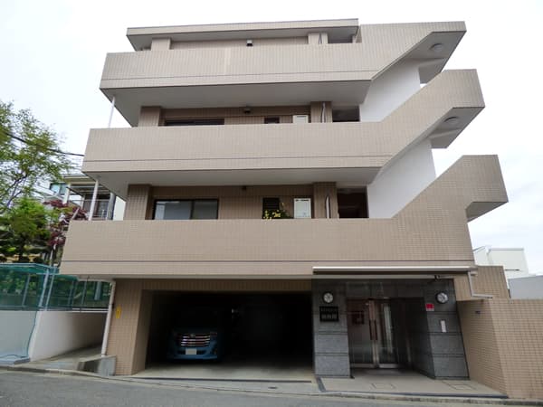 ロイヤルコート南林間 1