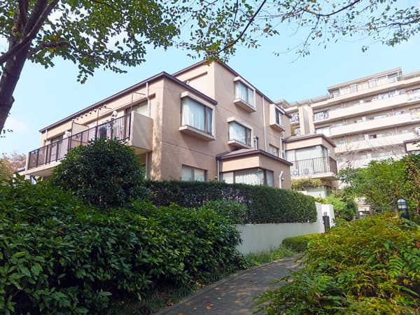 港北ファミールハイツ2号棟 1