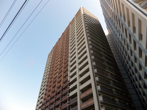 ヨコハマタワーリングスクエアウエスト 2