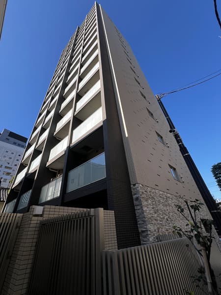 ルジェンテ新宿御苑前 1