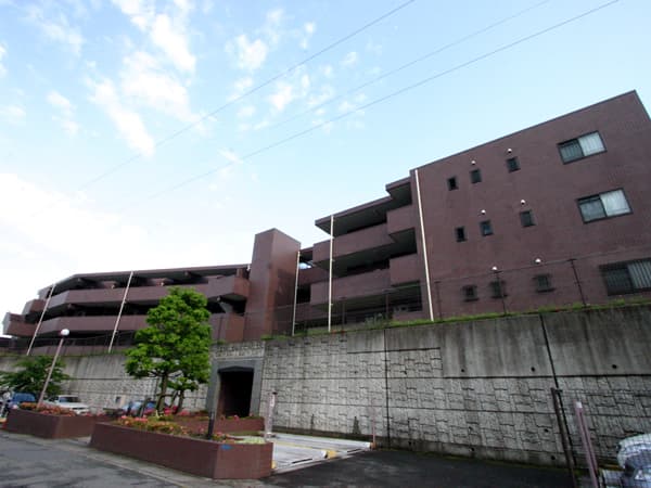 ファミールヒルズ百合ヶ丘 1