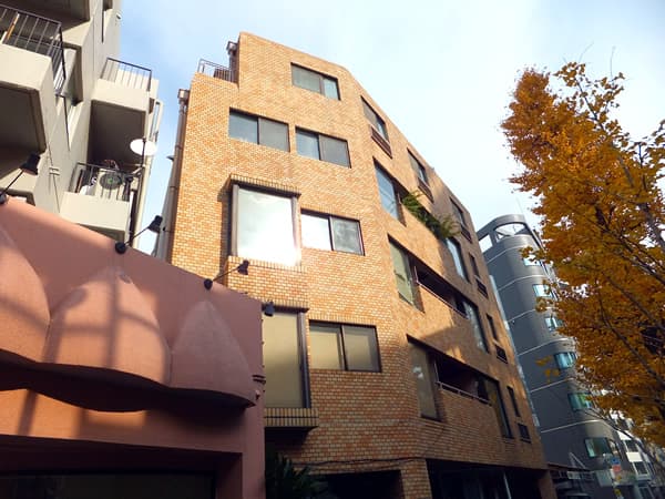 日興児玉パレス南青山 3