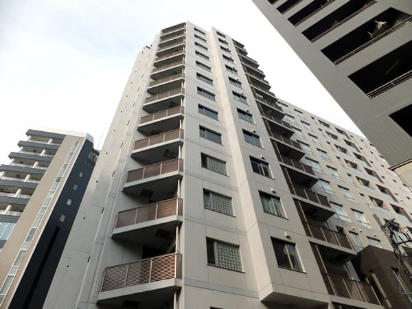 レグノラフィネ南青山 4