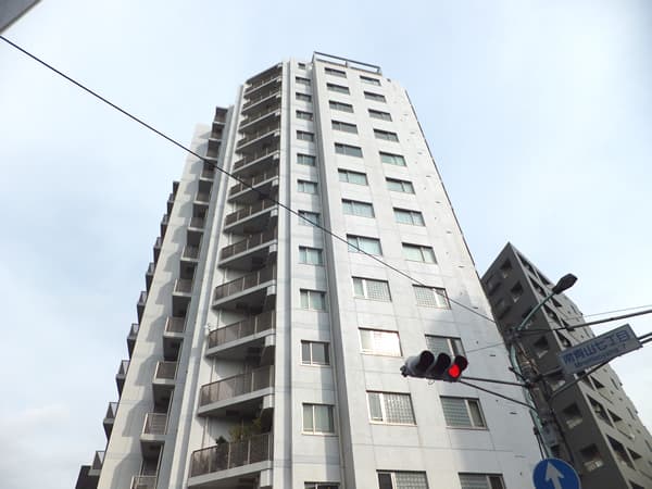 レグノラフィネ南青山 6