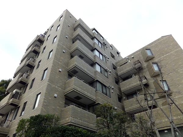 フラット緑ヶ岡 1