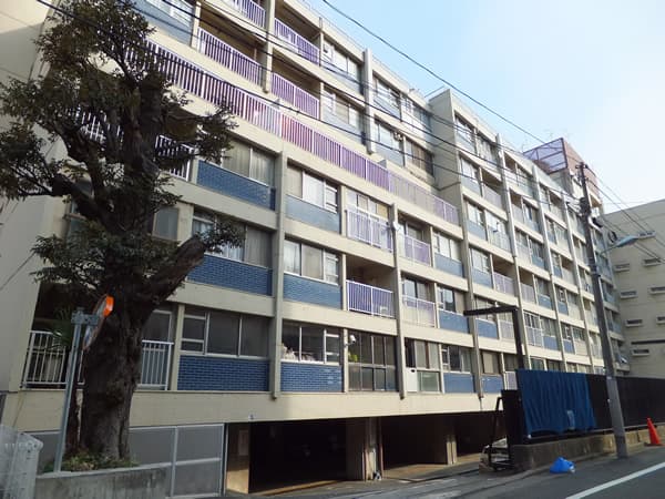 秀和青山レジデンス 3