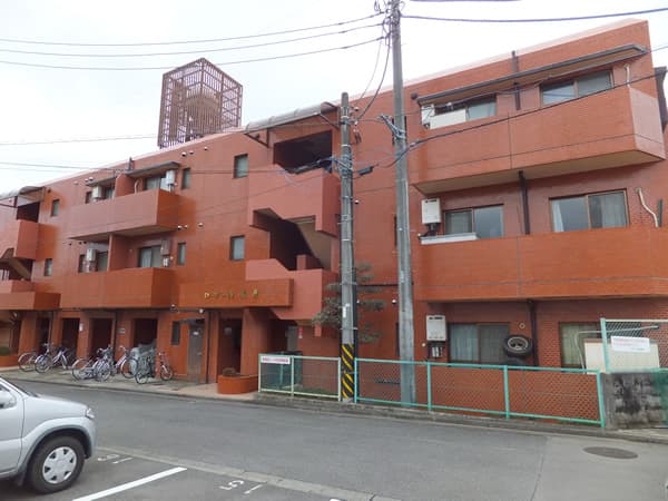 セザール秦野 2