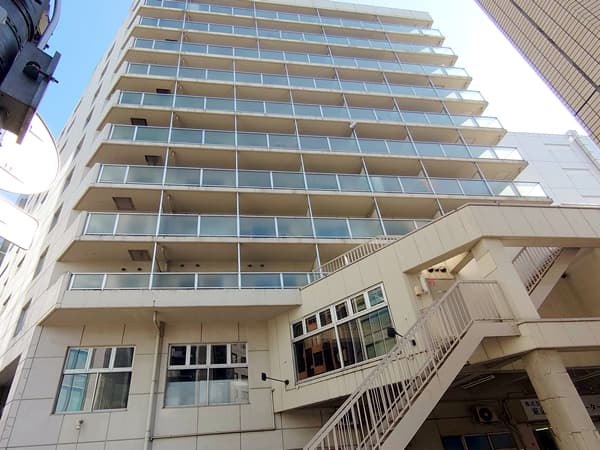 レイフラット新宿 1