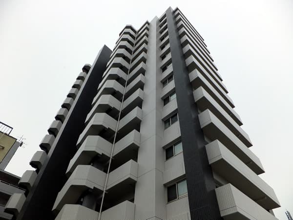 リストレジデンス南林間 1