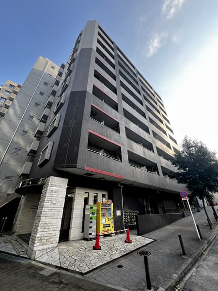 アヴァンツァーレ新宿ピアチェーレ 2