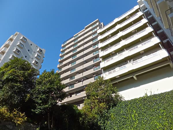 アールヴェール横浜台町 1