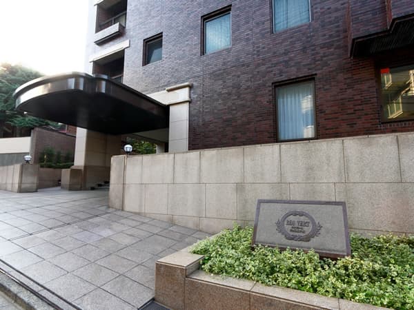 ロワヴェール市ヶ谷左内坂 4