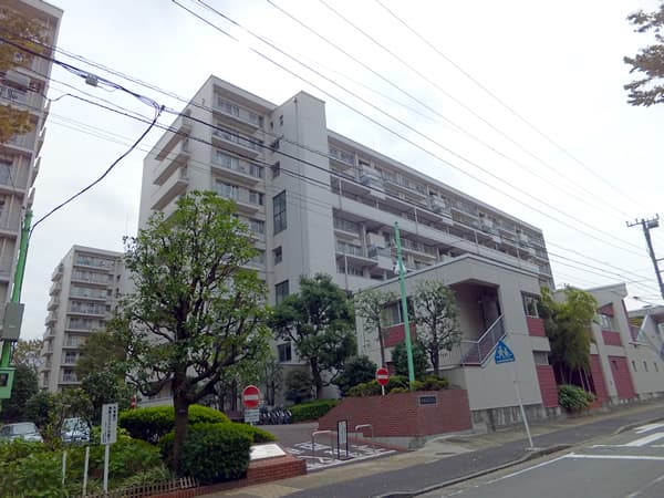 大倉山ハイム8号棟 2