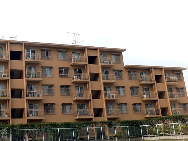 シャンボール新横浜 3