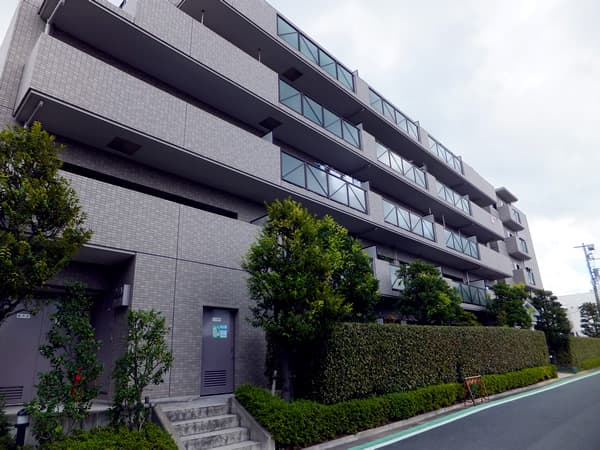 メイツ大倉山 1