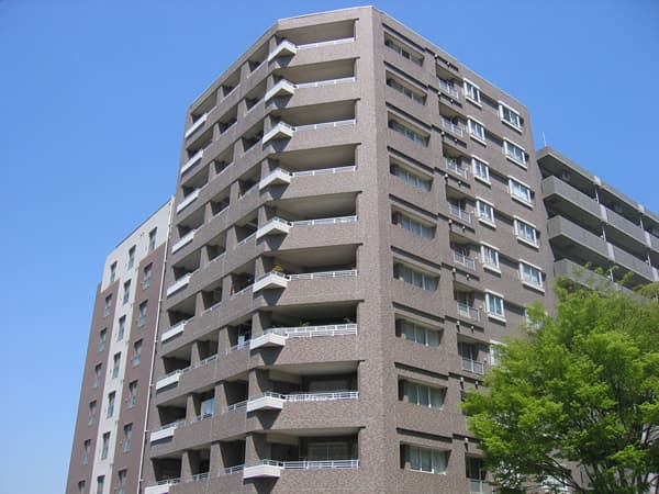 プラハ横浜センター北 1