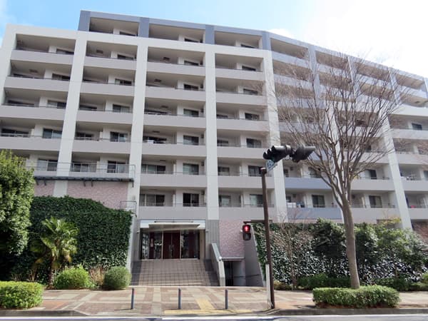 クイーンズパレス東戸塚2番館 3