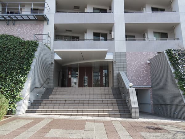 クイーンズパレス東戸塚2番館 4