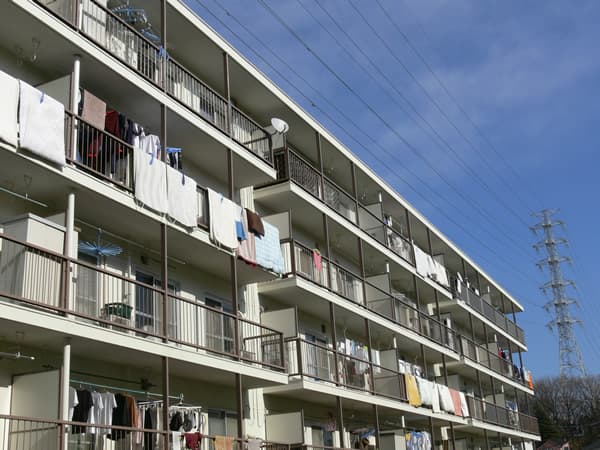 榎が丘住宅A棟 1