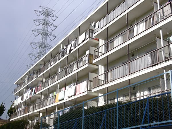 榎が丘住宅A棟 2